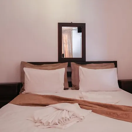 F & B Summer Collection - Skiathos - Maistrali For 2 Апартаменты Трулос