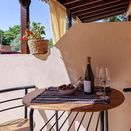 F & B Summer Collection - Skiathos - Maistrali For 2 * Troulos