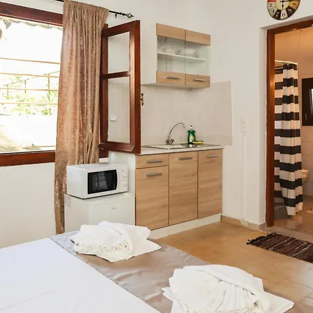 Apartment F & B Summer Collection - Skiathos - Maistrali For 2 *
