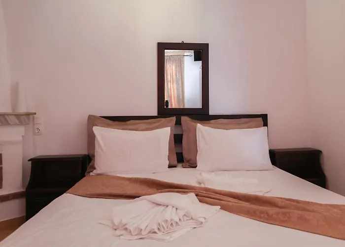 F & B Summer Collection - Skiathos - Maistrali For 2 Apartament Troulos